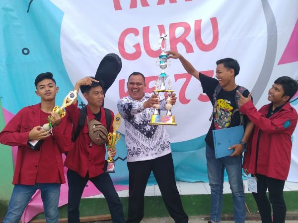 Juara lomba SEMULA